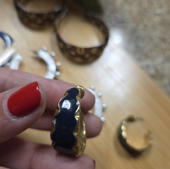 Hoop Earrings Bundle Set of 5 - Lot - Picture 5 of 5